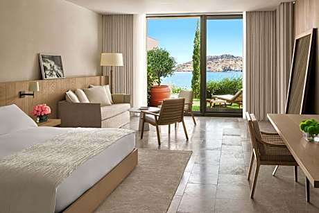 King Loft with Balcony and Sea View