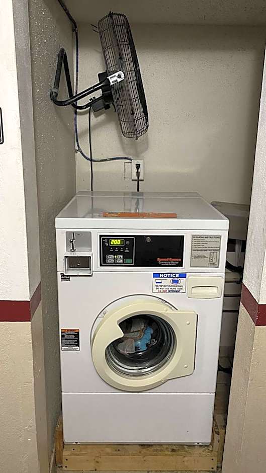 Newton Inn In Newton, KS