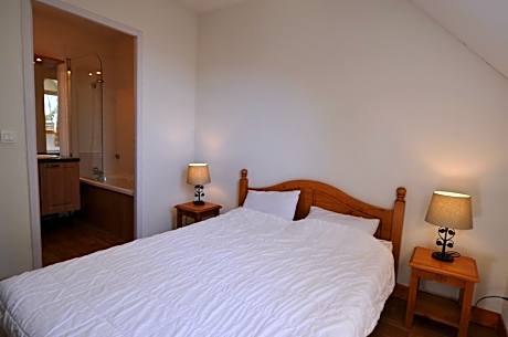 Two Bedroom Duplex Apartment (8 people)