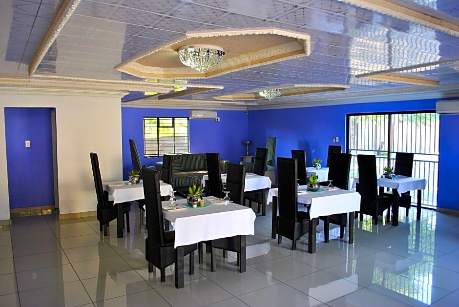 Lapologa Bed And Breakfast