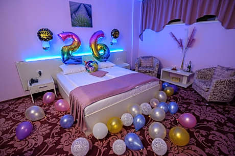 Double Room with Indoor Pool and Jacuzzi Access