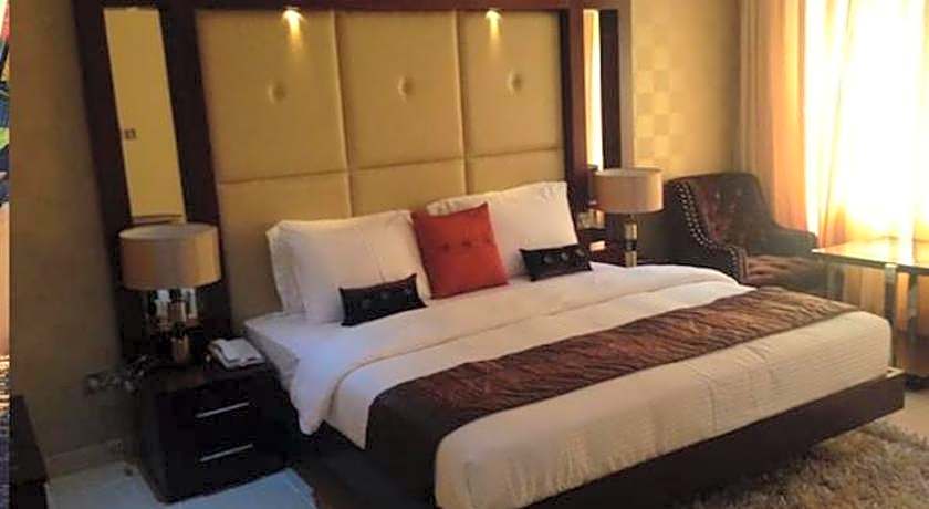 Palazzo Dumont Hotel