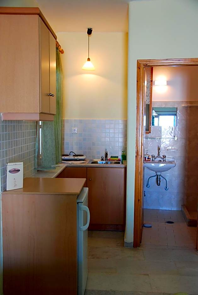 Koulas Pension - Red Lake