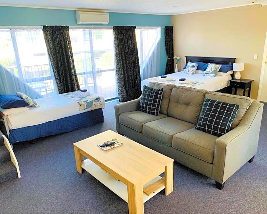 Wrights by the Sea Motel