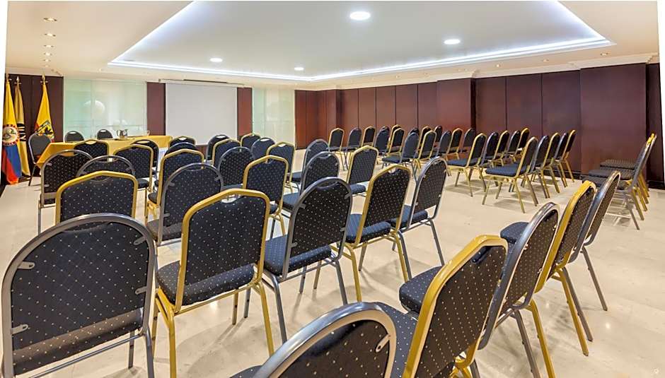 Hotel Embassy Park