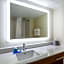 Holiday Inn Express and Suites Cedar Falls Waterloo By IHG