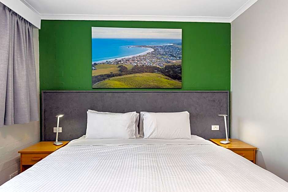 Apollo Bay Motel & Apartments