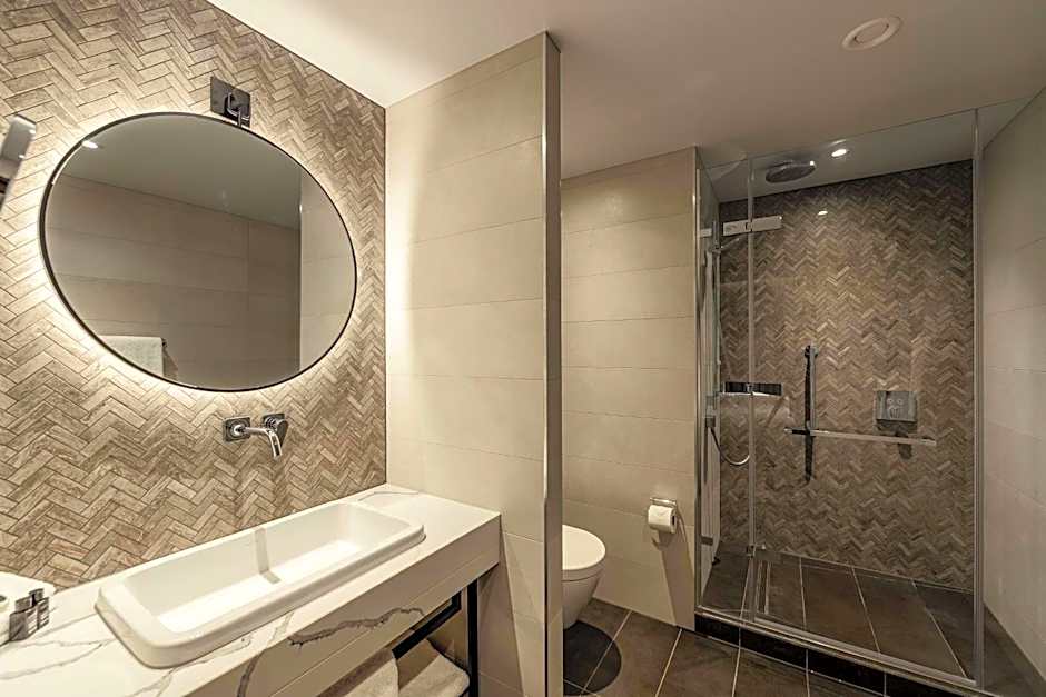 The Fellows House Cambridge, Curio Collection by Hilton