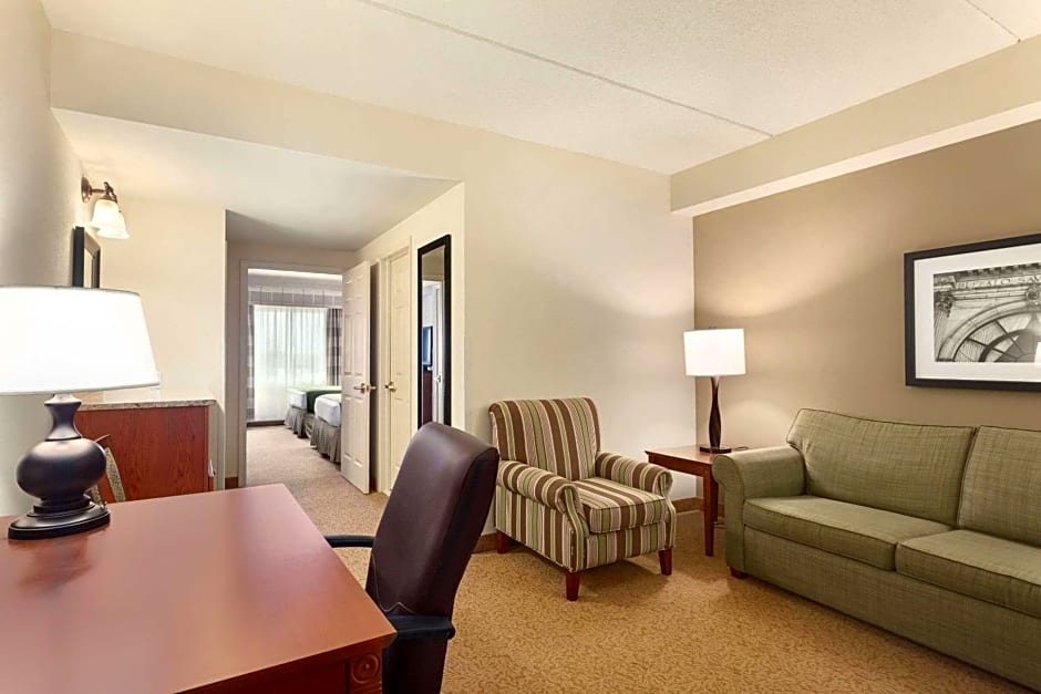 Country Inn & Suites by Radisson, Buffalo South I-90, NY