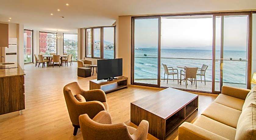 Ladies Beach Suit Otel