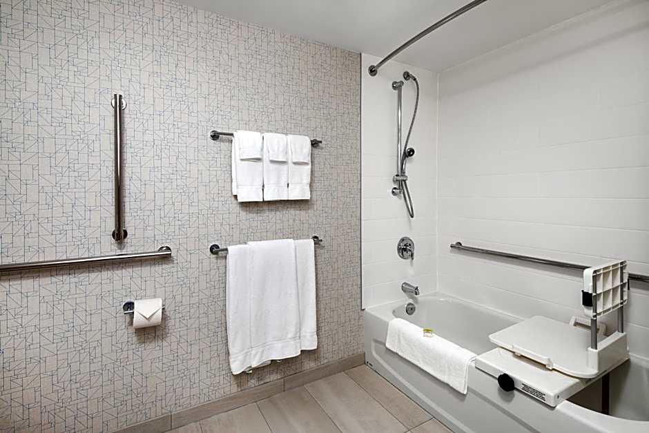 Holiday Inn Express & Suites Halifax Airport By IHG