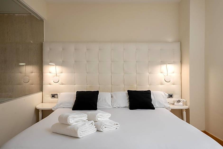 Duerming Longoria Plaza Hotel
