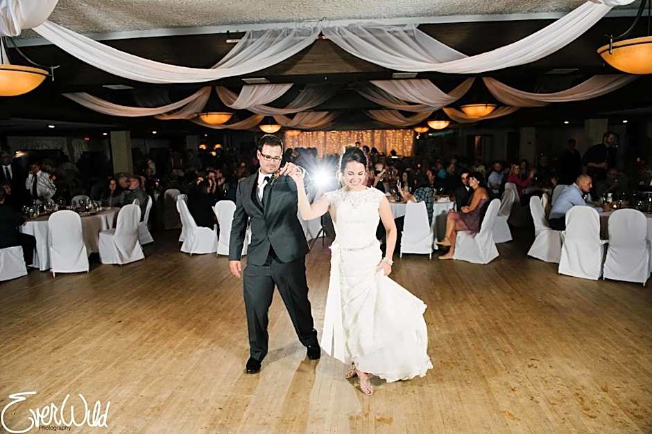 Terrace Bay Hotel - Lakefront