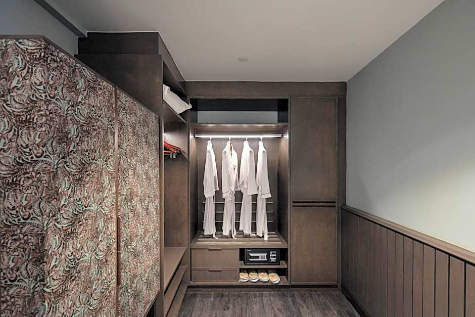 The George Penang by The Crest Collection