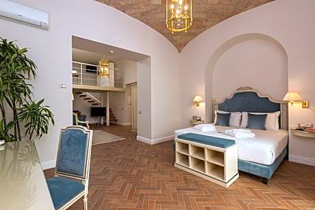 Deluxe Suite with Spa Bath