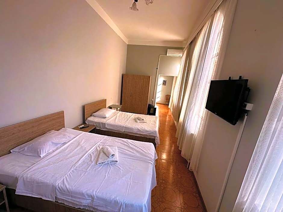 G Bakuri hotel – Batumi, IL