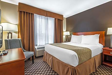 1 King Bed, Non-Smoking, Flat Screen Television, Microwave And Refrigerator, High Speed Internet Acc