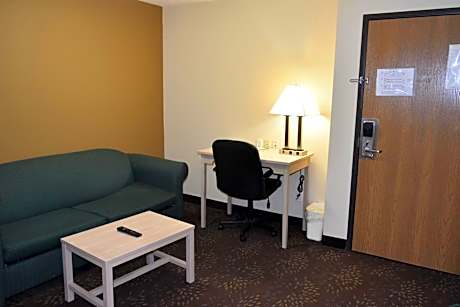 Quality Inn & Suites Brooks Louisville South