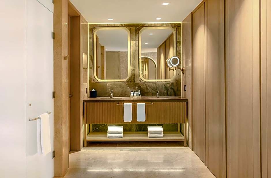 Photo 1 of 3 of Eden Suite, Jacuzzi®, Pool View