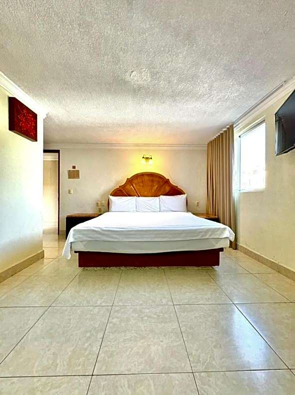 Suites Cancun Center