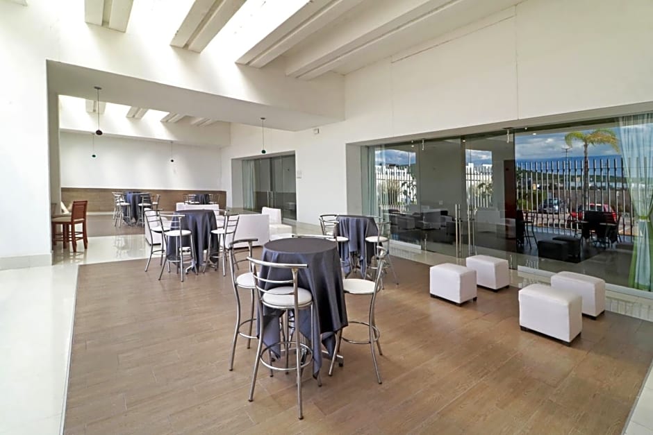 Holiday Inn Queretaro Zona Krystal By IHG