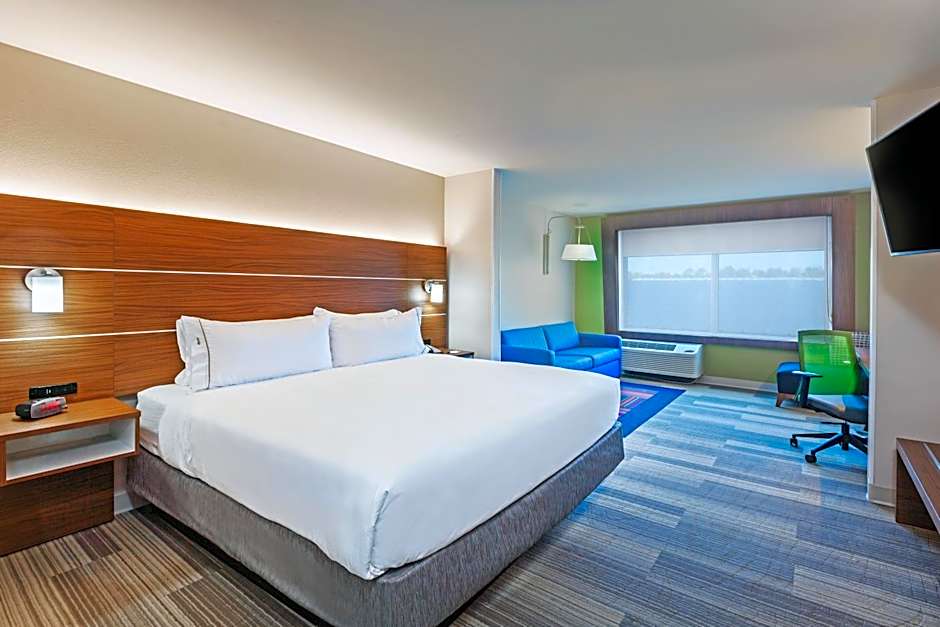 Holiday Inn Express and Suites Tulsa West / Sand Springs By IHG