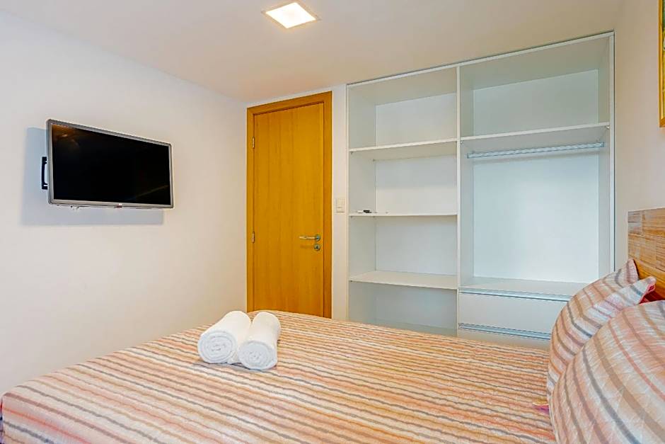 IT84 Wonderful 4-Suite Apartment, Right on the Beach - Itacimirim