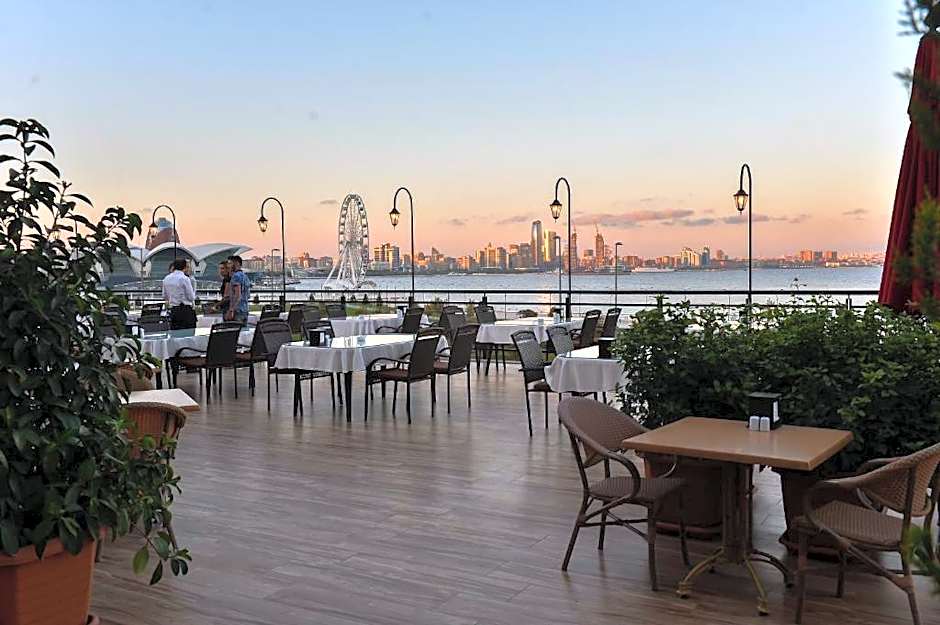 Riviera Hotel