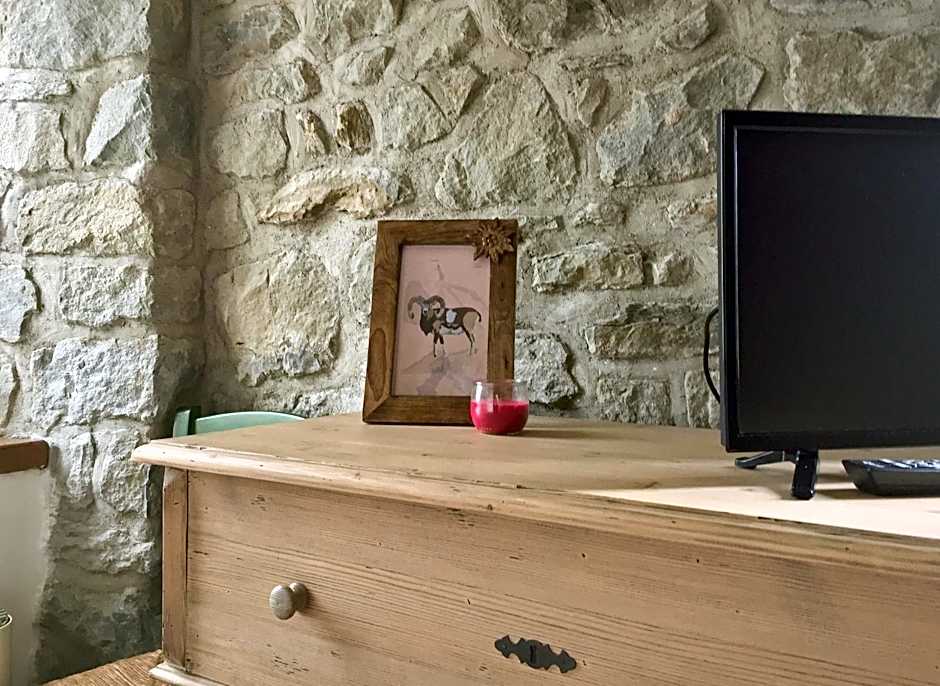 Casa Benassi ,Room&Suite , con piscina