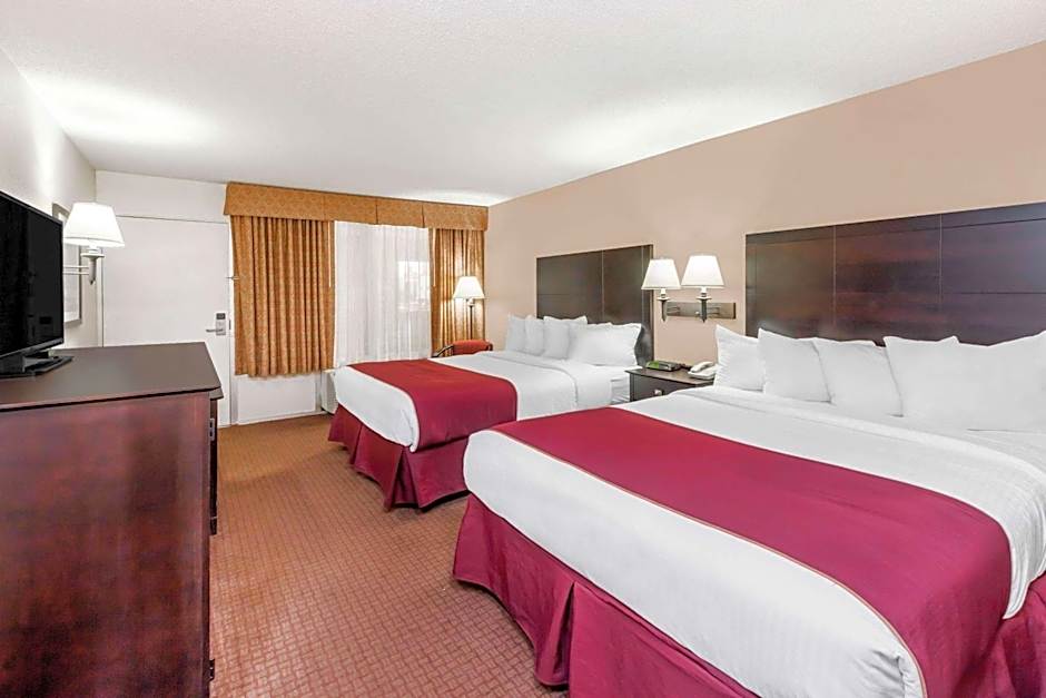 Ramada Hotel & Conference Center by Wyndham Grayling