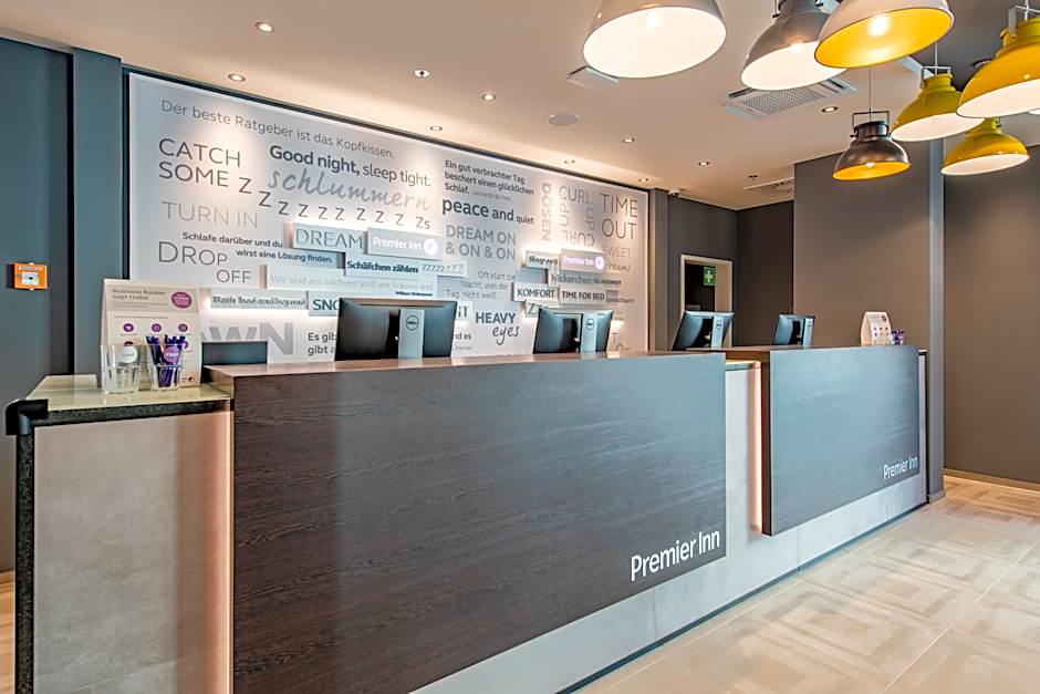 Premier Inn Stuttgart City Centre