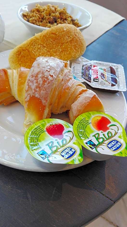 Hotel Arco Di Travertino