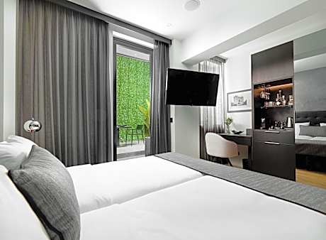 Double Room with Patio