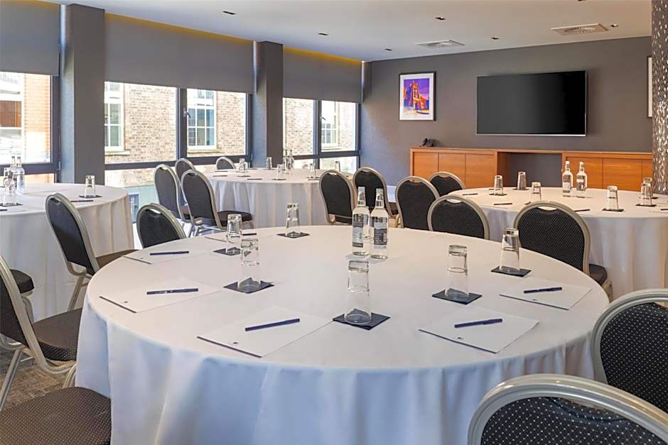 DoubleTree by Hilton Belfast City Ten Square