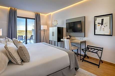 Deluxe Double Room with Terrace - mountain view (2 adults)
