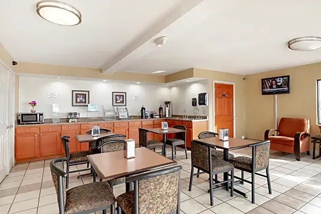 OYO Hotel Tulsa International Airport