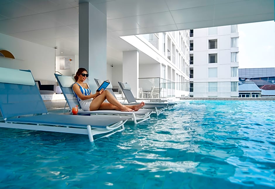 Shama Yen-Akat Bangkok