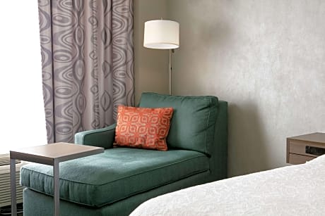 1 King Hearing Accessible Nonsmoking