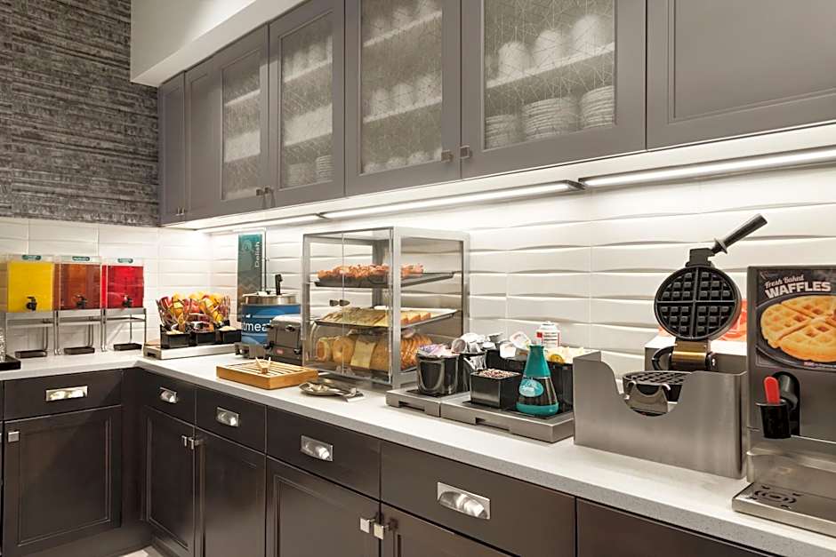 Homewood Suites By Hilton Milwaukee Downtown