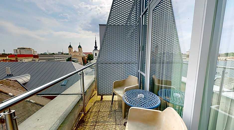 Business Hotel Astrum Laus