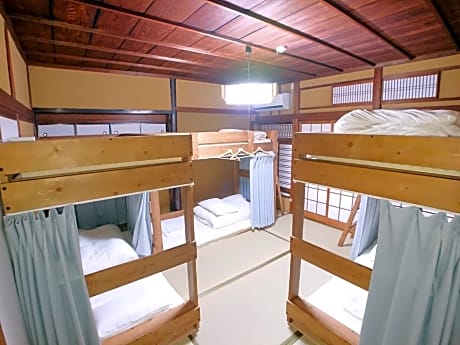 6-Bed Mixed Dormitory Room