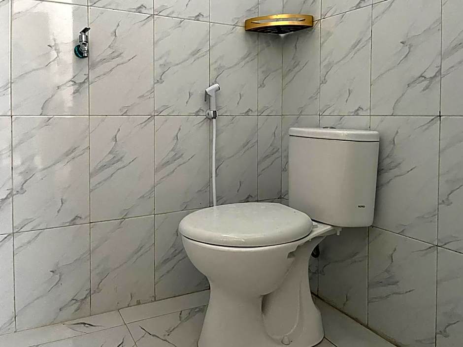 RedDoorz Syariah Near Alun-Alun Tulungagung