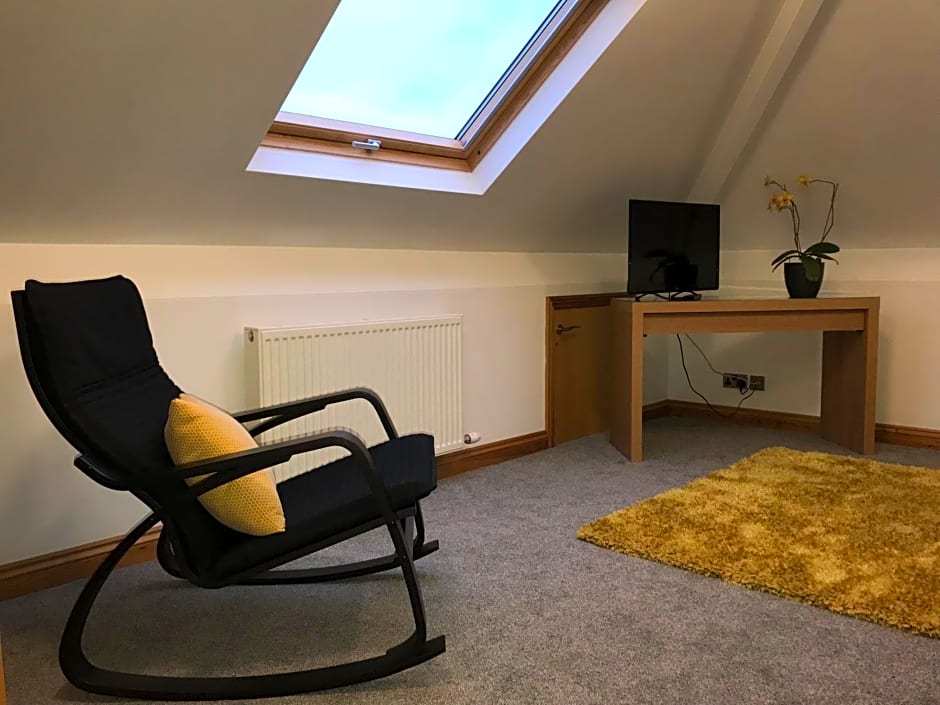 Mooredge - Room only