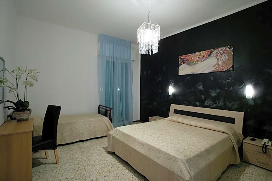 Hotel Holiday Park