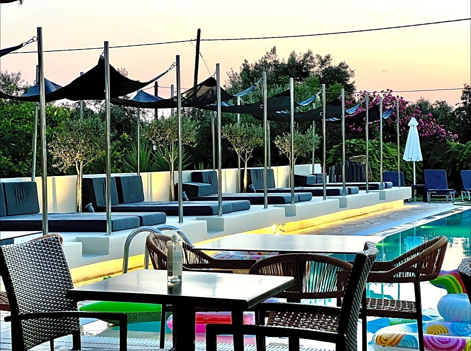 Bruskos Hotel & Suites