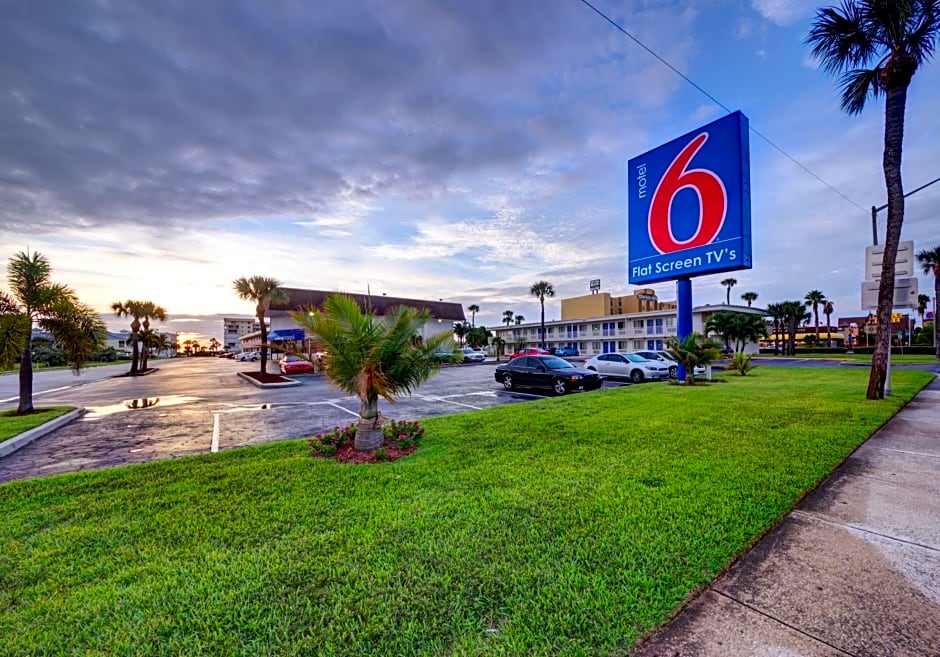 Motel 6-Cocoa Beach, FL