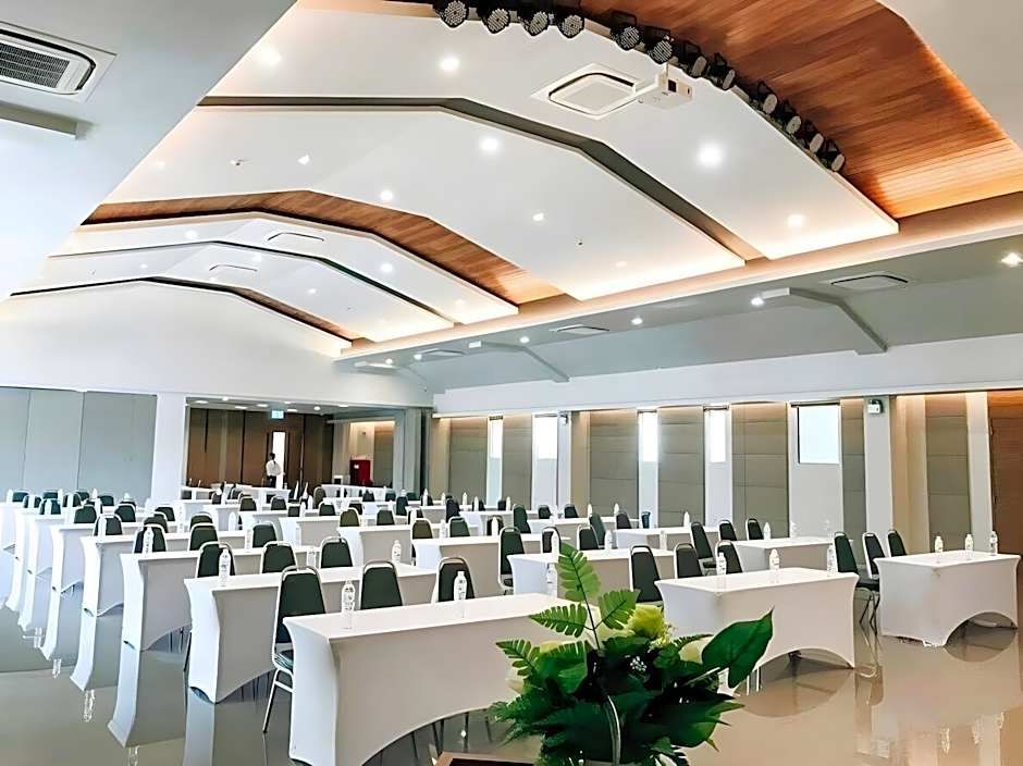 9D Sport Hotel