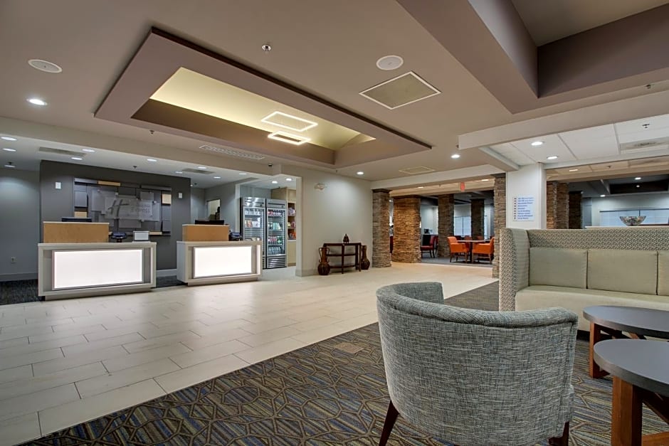 Holiday Inn Express Hotel & Suites Middleboro Raynham by IHG