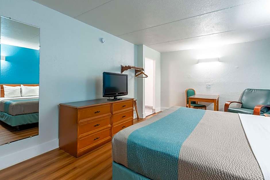 Motel 6-North Little Rock, AR - McCain