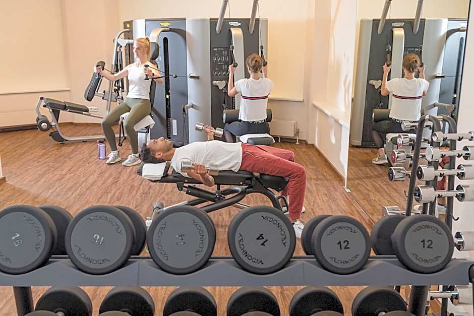 Hotel Norica - Thermenhotels Gastein mit dem Bademantel direkt in die Therme